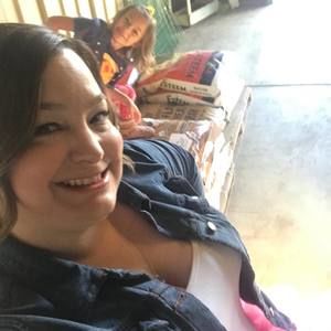 Meet your Posher, Monique